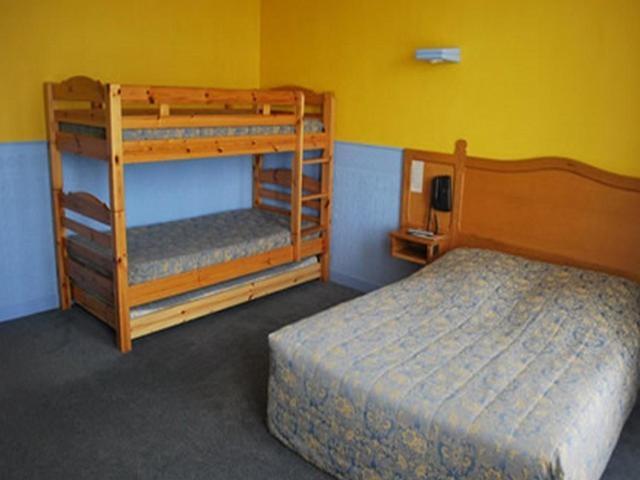 Logis Hotel & Restaurant - Le Normandie Caudebec-en-Caux Zimmer foto